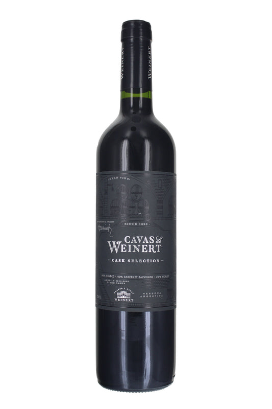 2011 Cavas de Weinert, Lujan de Cuyo, Mendoza, Argentina